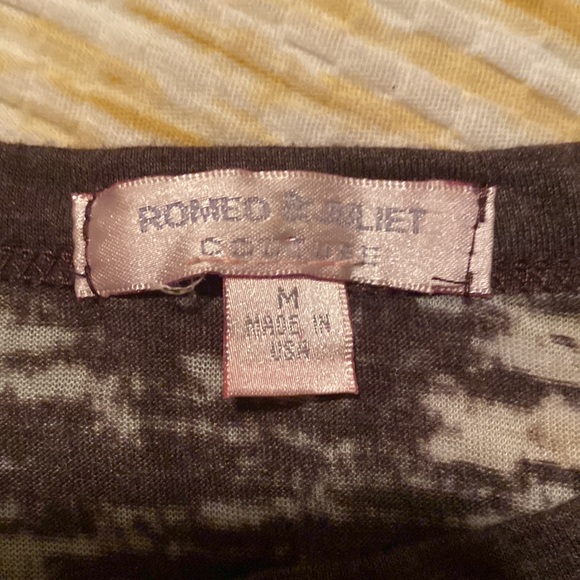 Rock n out fun top! - Picture 6 of 6